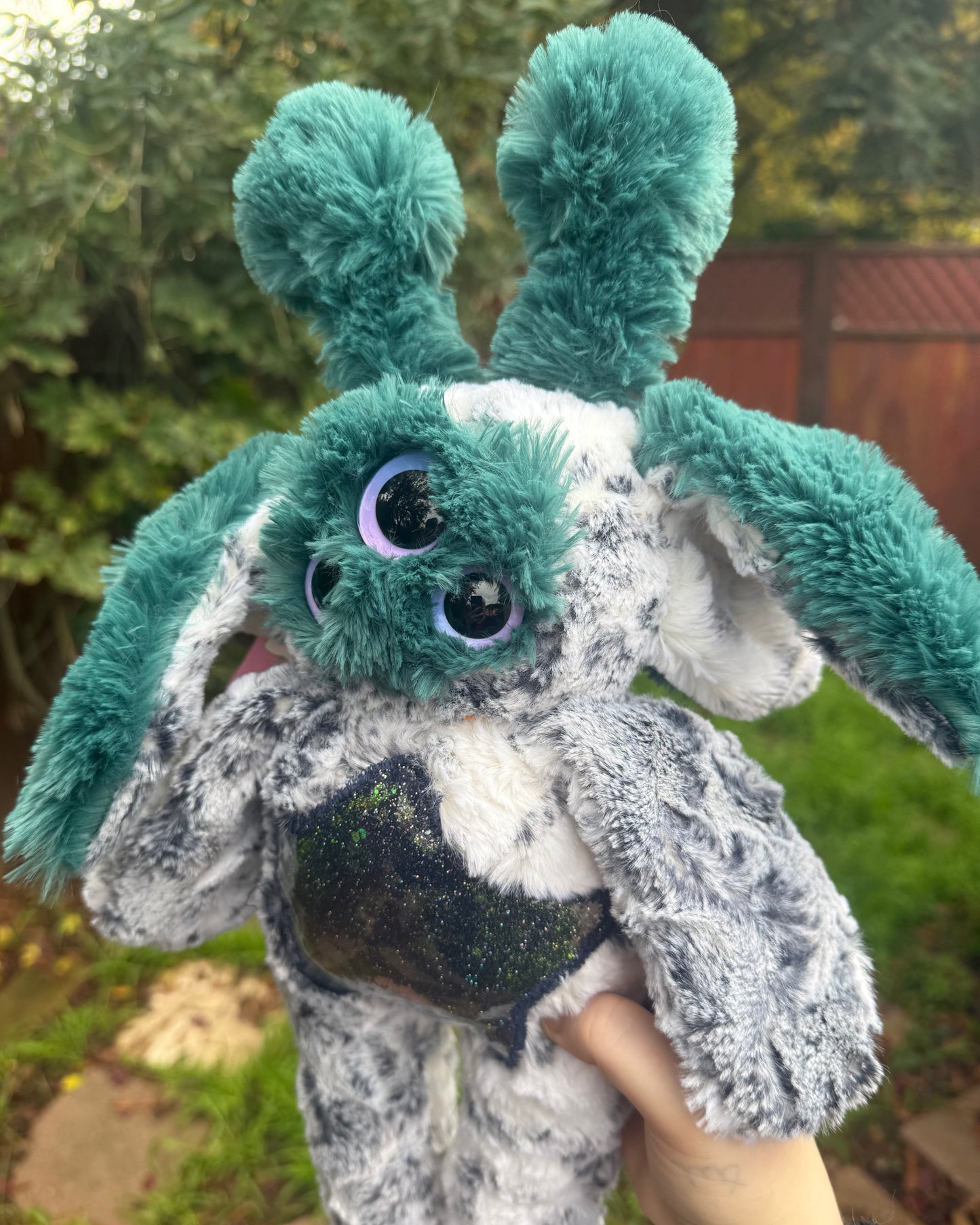 Glorp ( alien plushie )