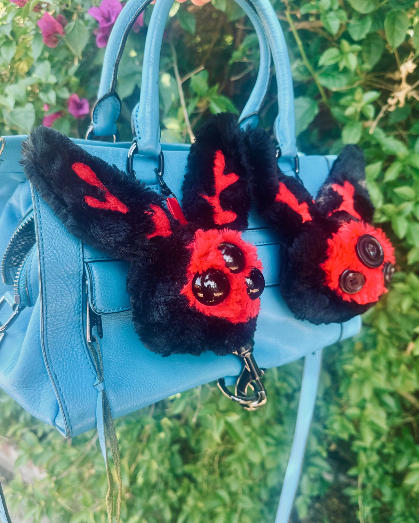 Mothman keychain * Made to order* ( PLZ READ DESCRIPTION BEFORE ORDERING)