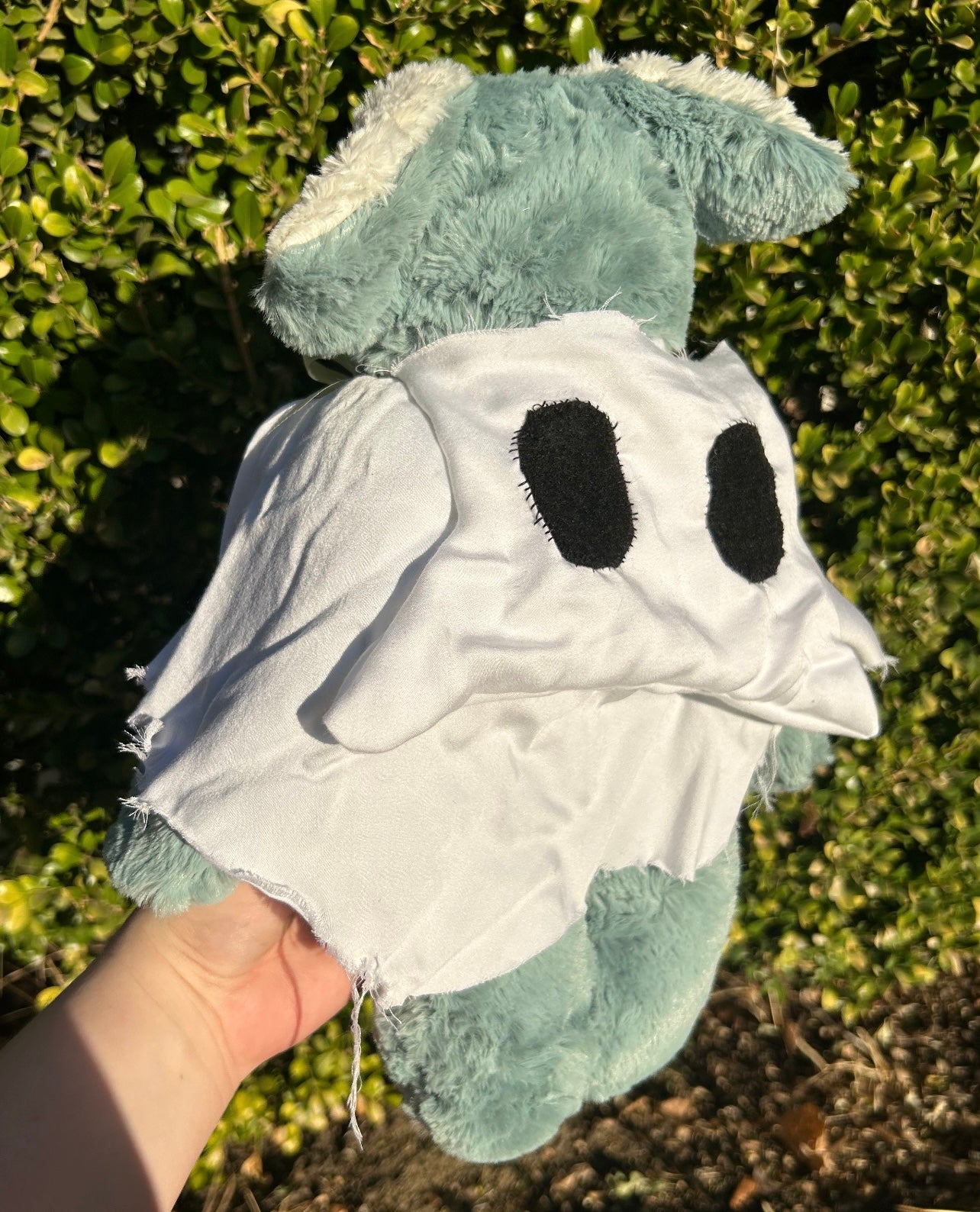 Casper ( skeleton ghost plush ) *spooky drop*