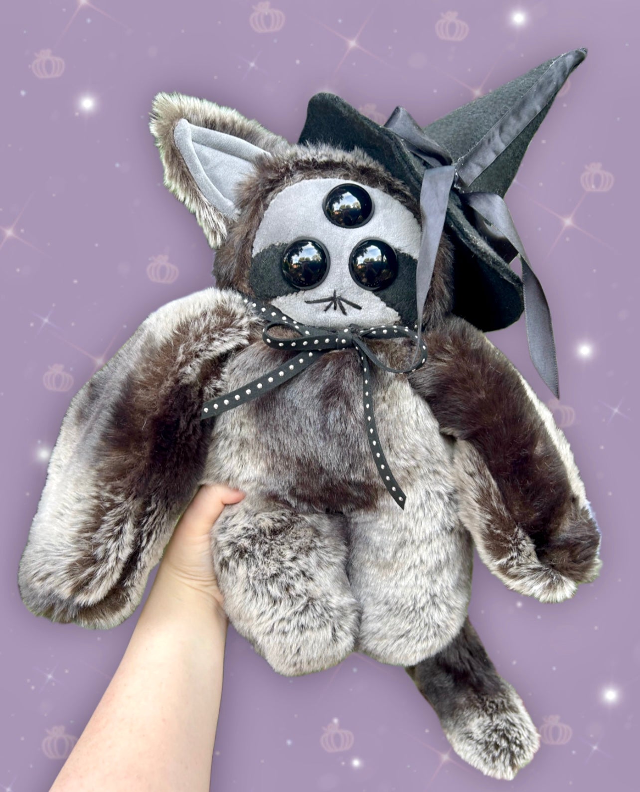 Gizmo ( raccoon witch ) * spooky drop*