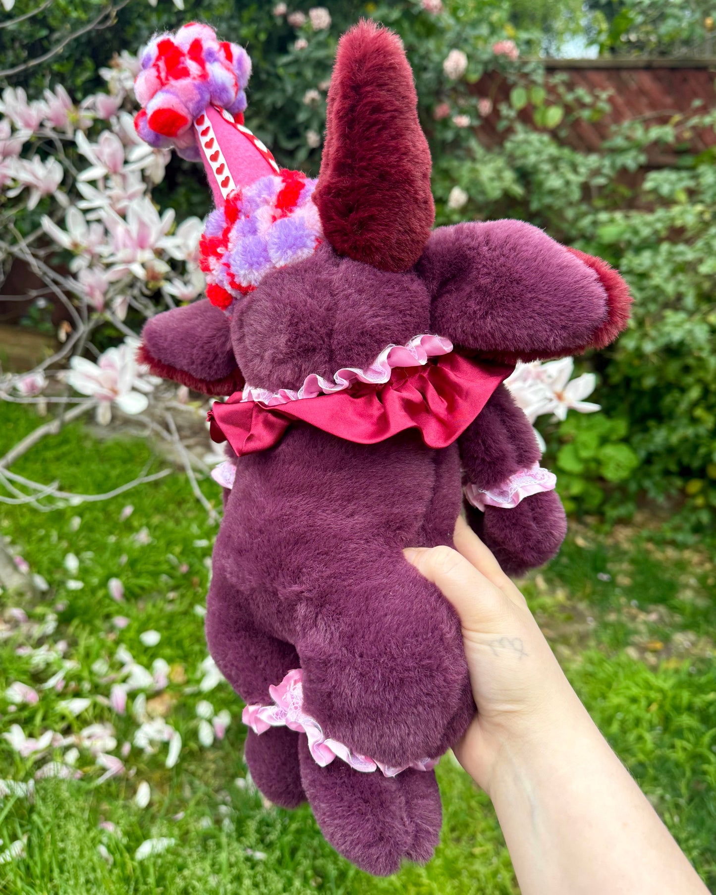 Alvira ( clown valentine plush )