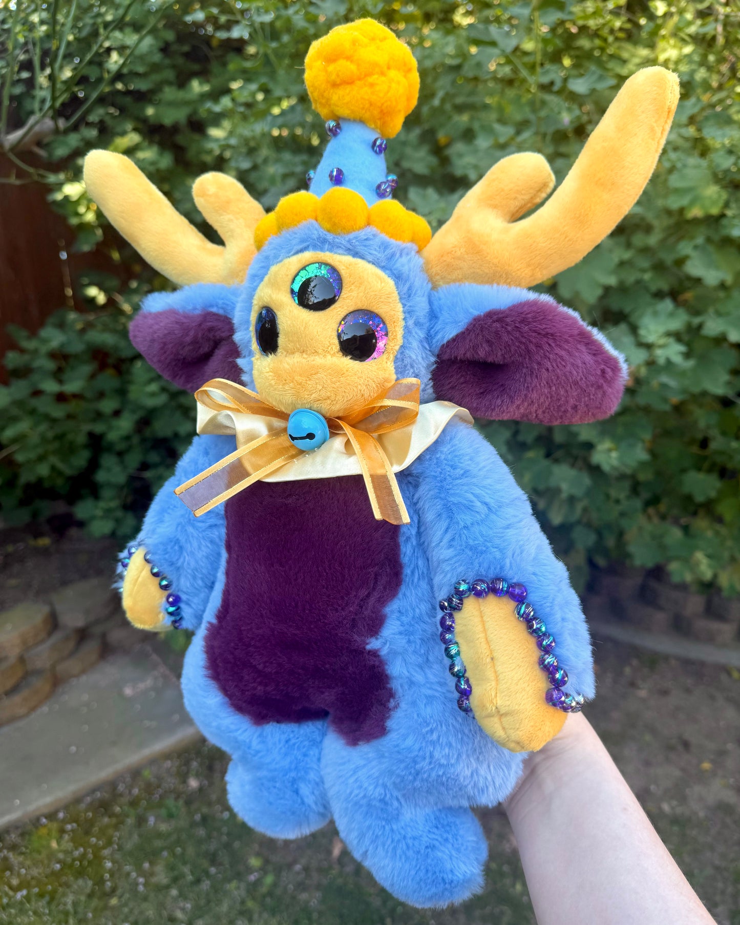 Halo ( clown plush )