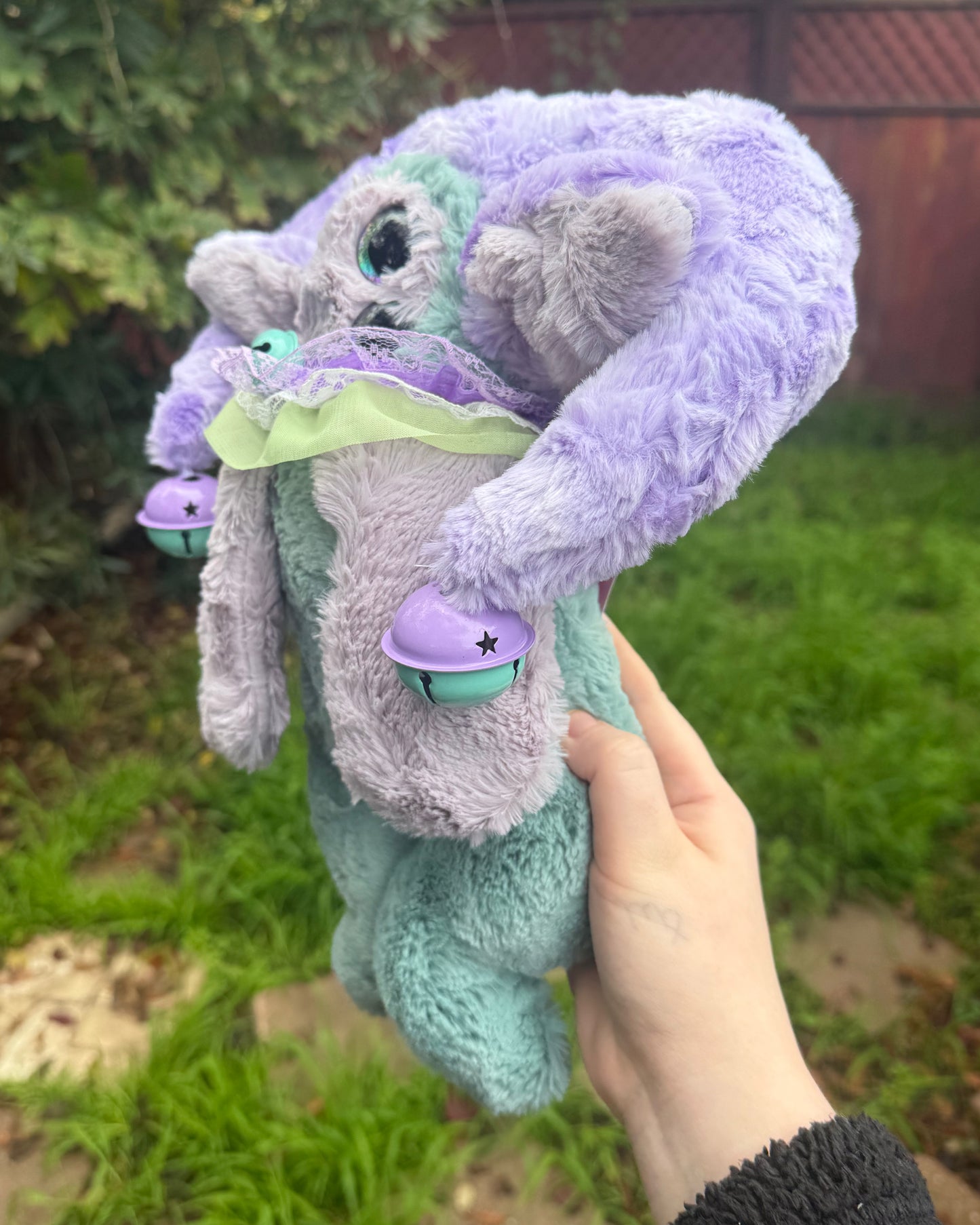 Geode ( jester plushie ) ￼
