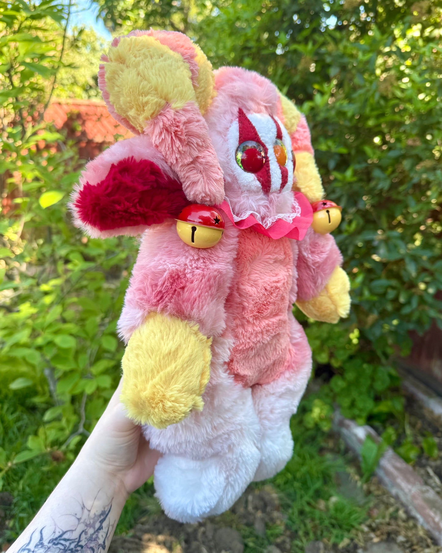 Sunset (jester plush)