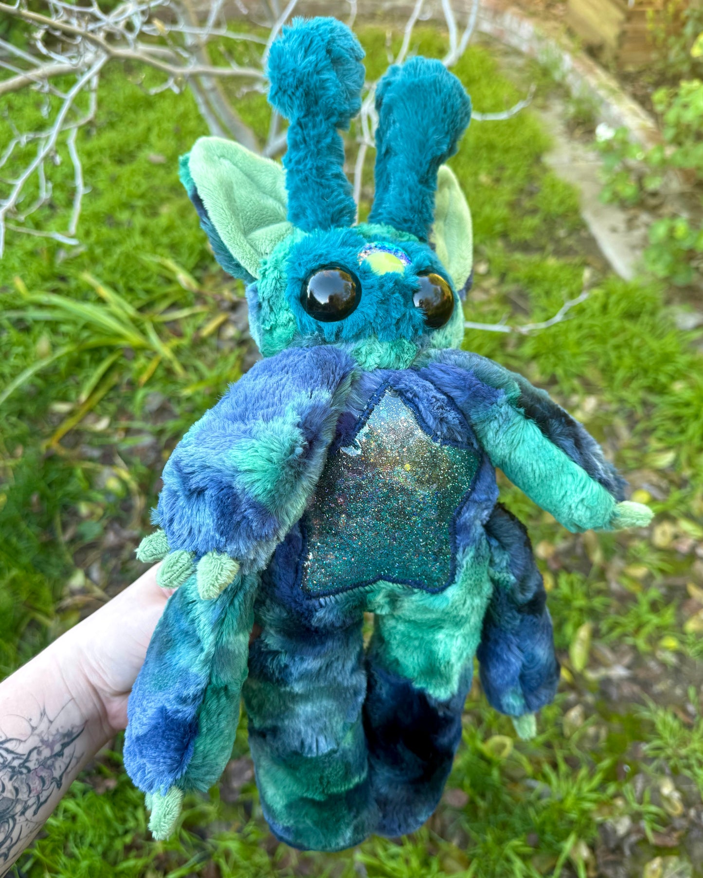 Indigo ( alien plushie )