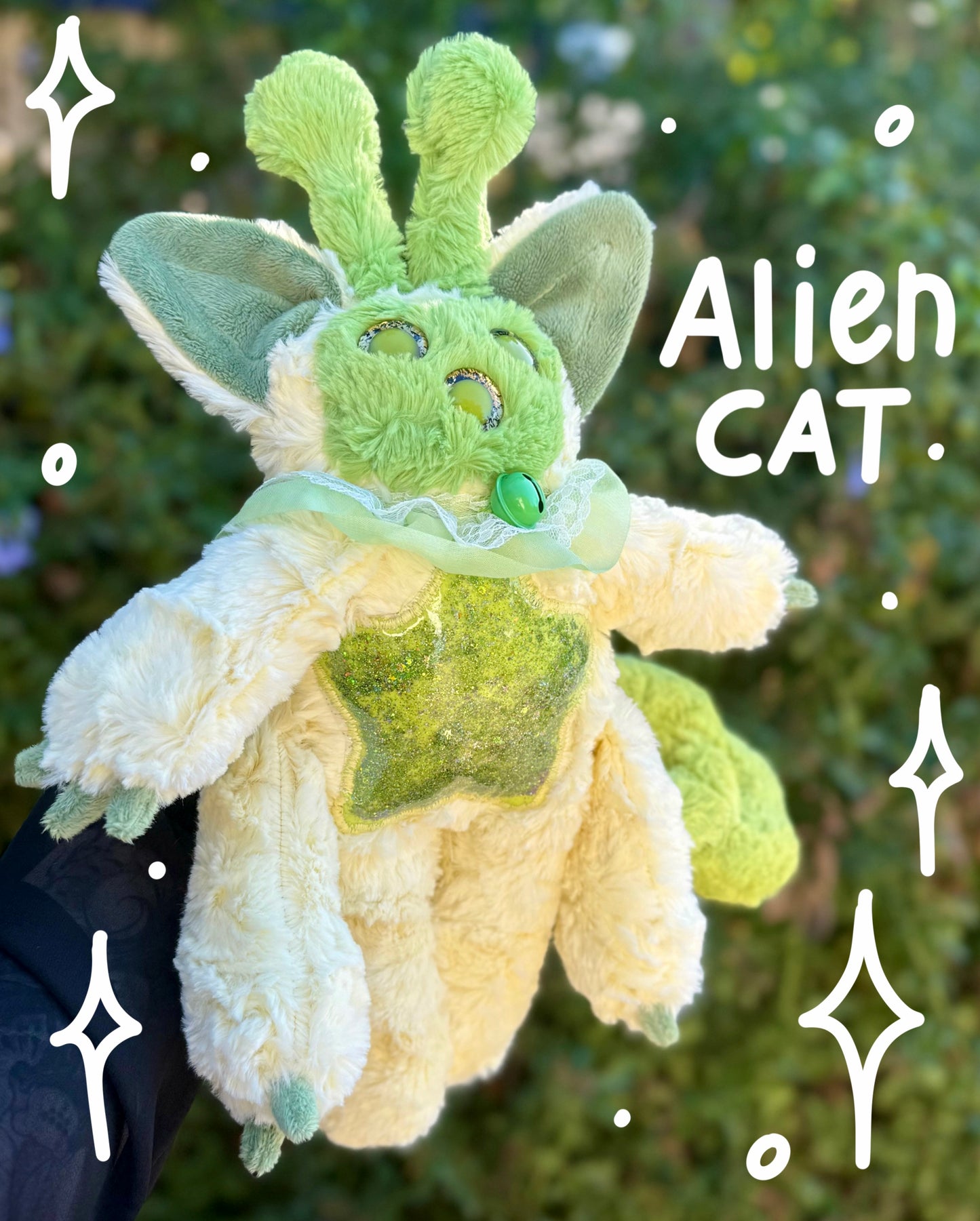 Atlas ( alien cat )