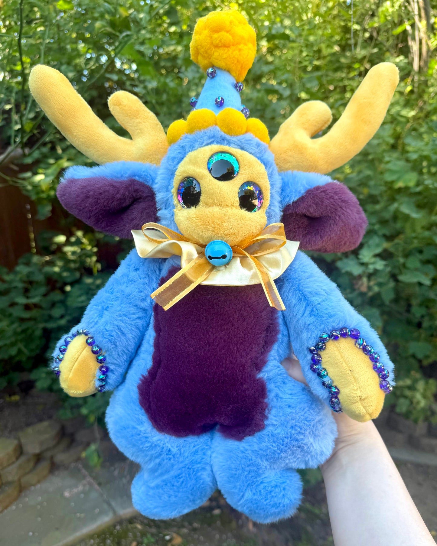 Halo ( clown plush )