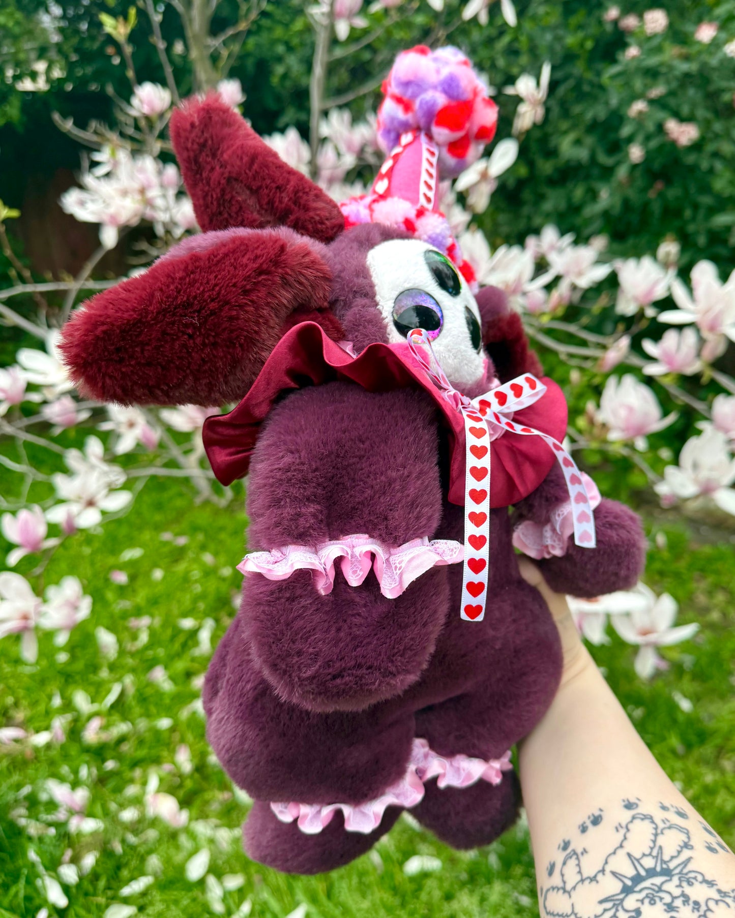 Alvira ( clown valentine plush )