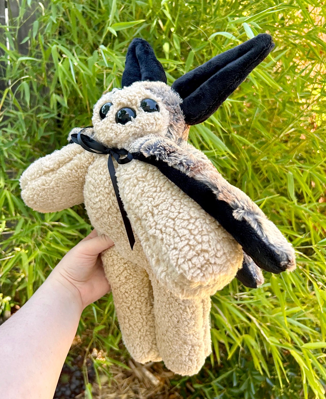 Cinna ( moth plushie )